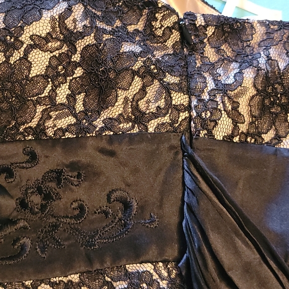 Beautiful Cocktail dress - Picture 6 of 9